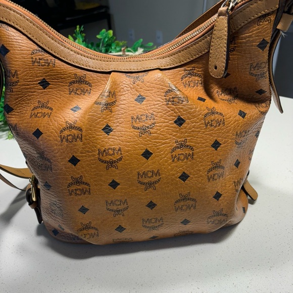 Preloved MCM Cognac hobo bag - Picture 7 of 17